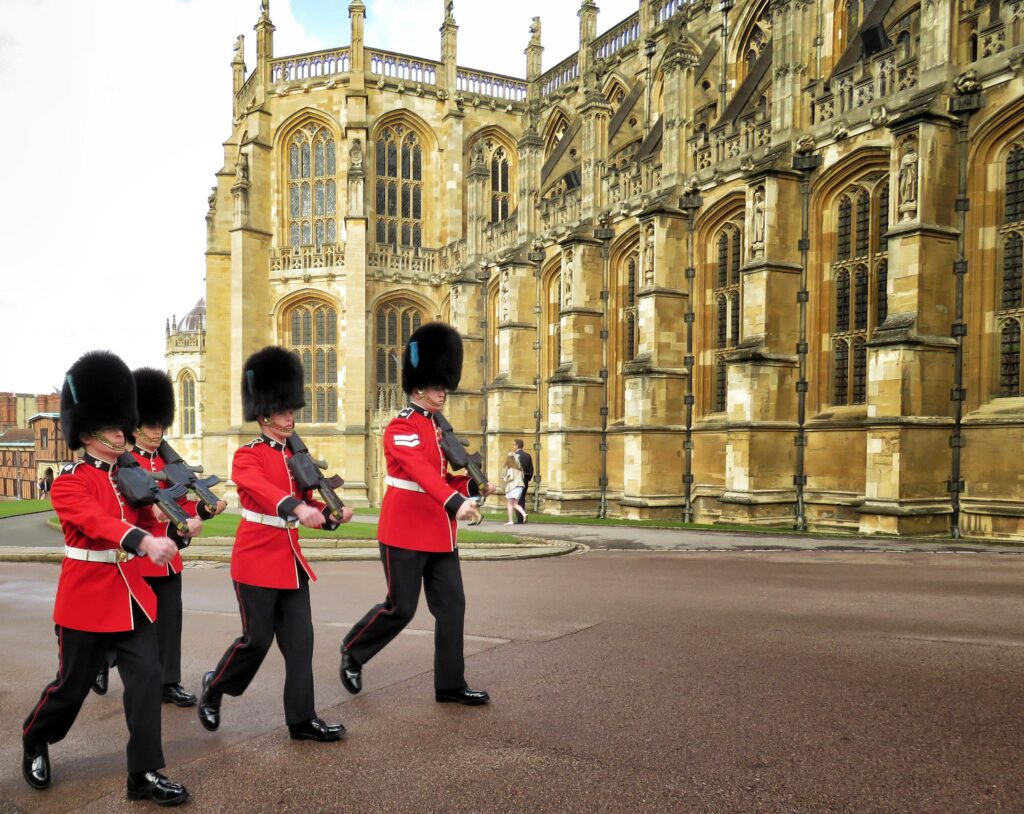 st-georges-chapel-guards